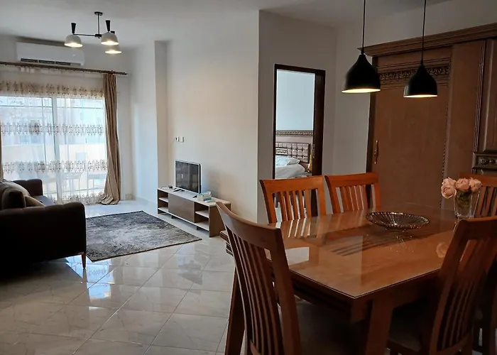 Flat 10 Minutes From The Airport *